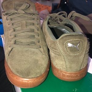 Men’s Puma Suede sneakers